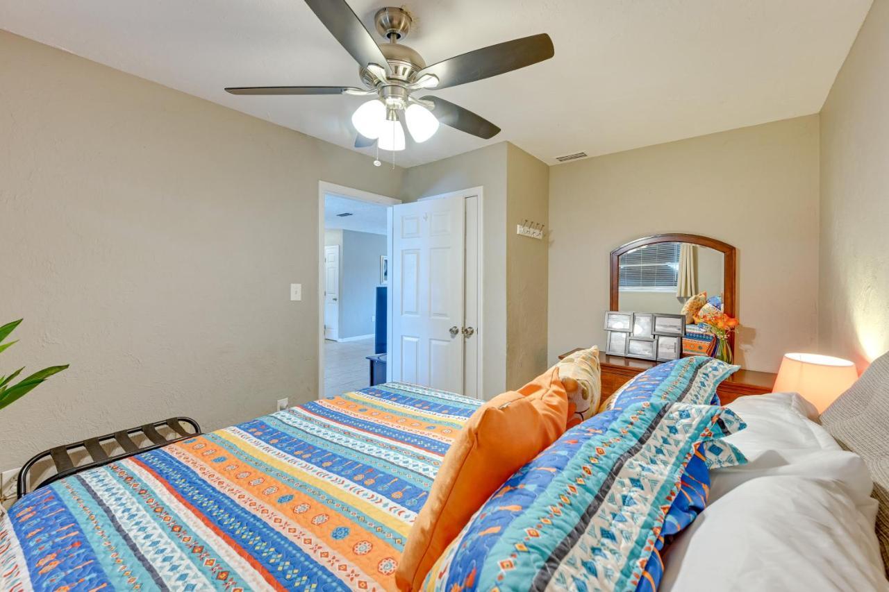Dog-Friendly Home With Yard About 6 Miles To The Beach! 萨拉索塔 外观 照片